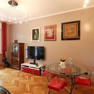  Appartamento La Dolce Luxury Apartment-via Solari Italia